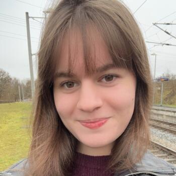 Babysitter in Happurg: Lois