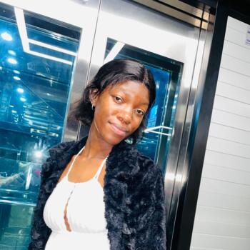 Babysitter Kimberley: Nhlamulo Precious karabo