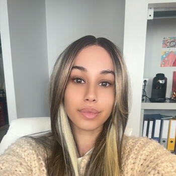 Babysitter Décines-Charpieu: Melissa