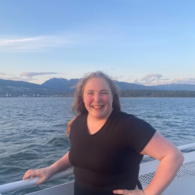 Baby-sitter in Abbotsford: Bella