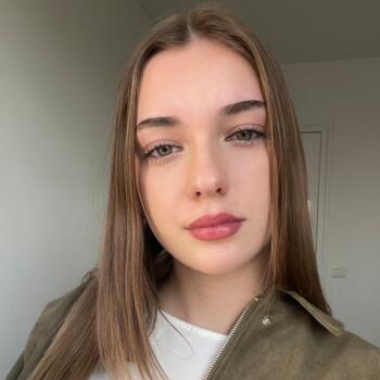 Babysitter Chevreuse: Jade