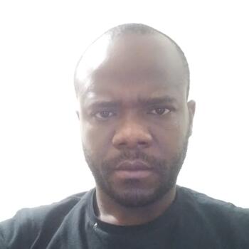 Baby-sitter in Saint-Denis: Christian