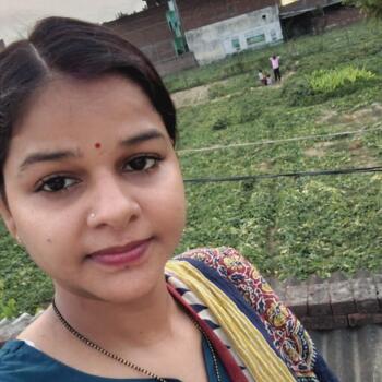 वाराणसी में बेबीसिटिंग की नौकरी: बेबीसिटिंग से जुड़े काम Sangeeta