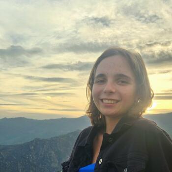 Babysitter in Vila Real: Lara