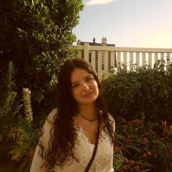 Babysitter in Paris: Noa