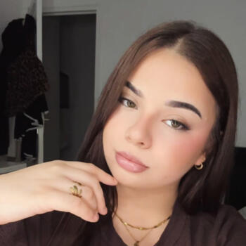 Babysitter in Alençon: Yasmine