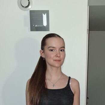 Babysitter in Villeurbanne: Laura
