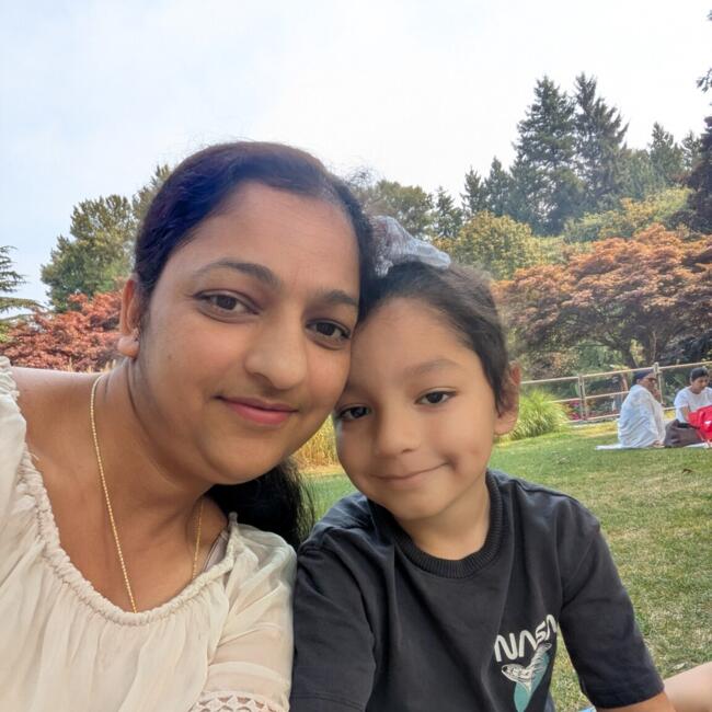 Baby-sitter in Surrey: Harpreet