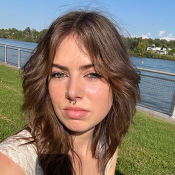 Baby-sitter in Montréal: Azara