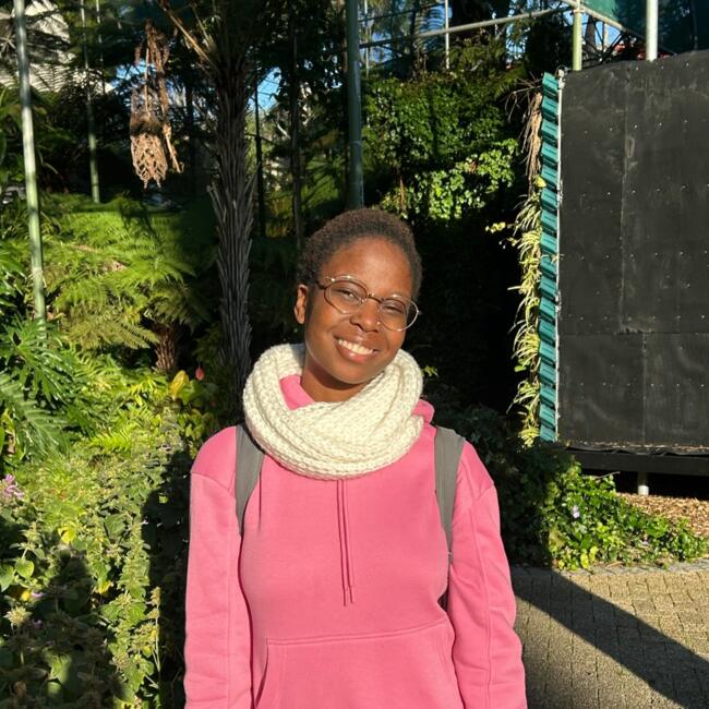 Babysitter in Stellenbosch: Dezi