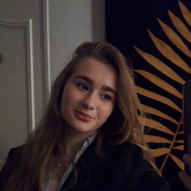 Babysitter in Malaunay: Melissa