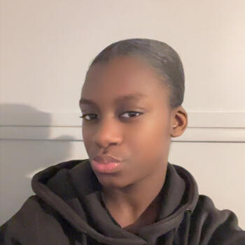 Babysitter in Paris: Awa