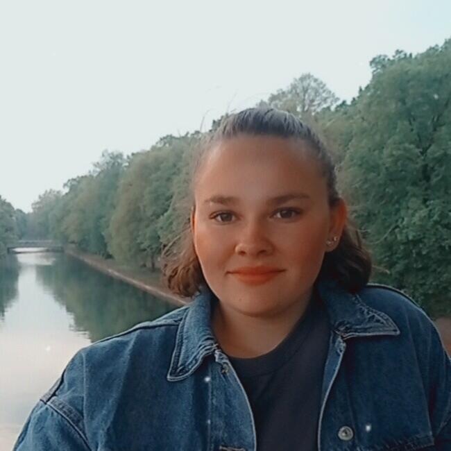 Babysitter in Vailly: Clara