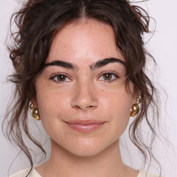 Babysitter Manchester: Lucy