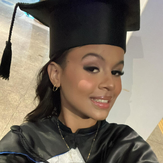 Babysitter in Goiânia: Luiza