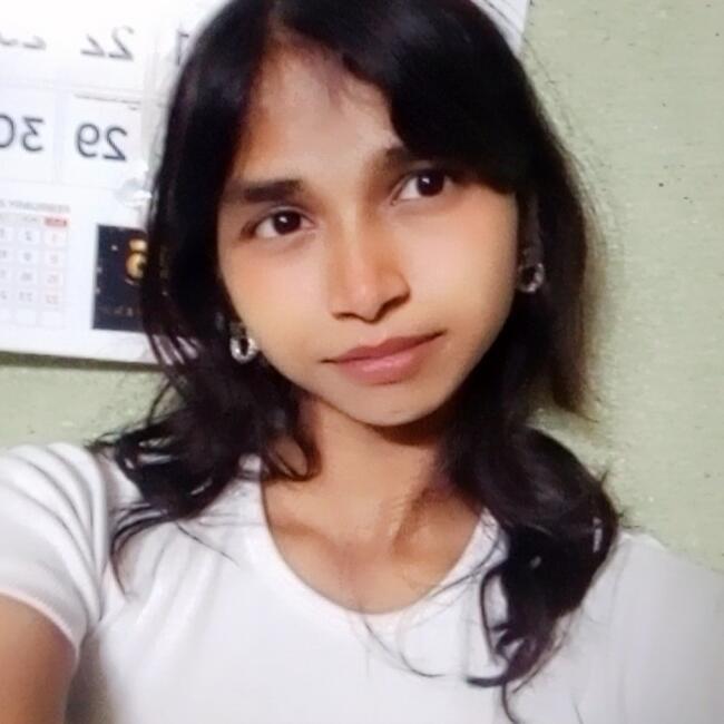 Babysitter in Mumbai: Chelsia