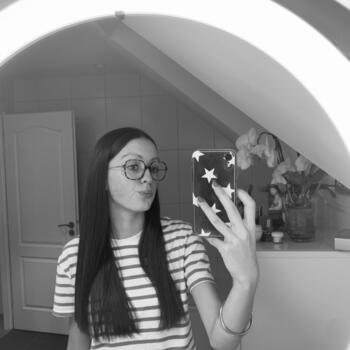 Babysitter in Carquefou: Maelie