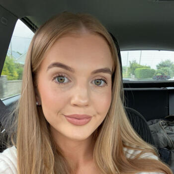 Babysitter in Galway: Holly