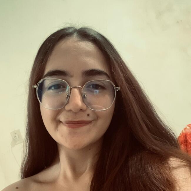 Babá em Feira de Santana: Debora