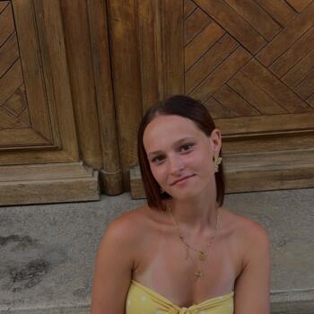 Babysitter in Arras: Ines