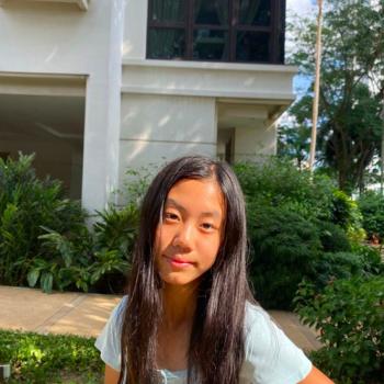 Babysitter in Singapore: Lauren