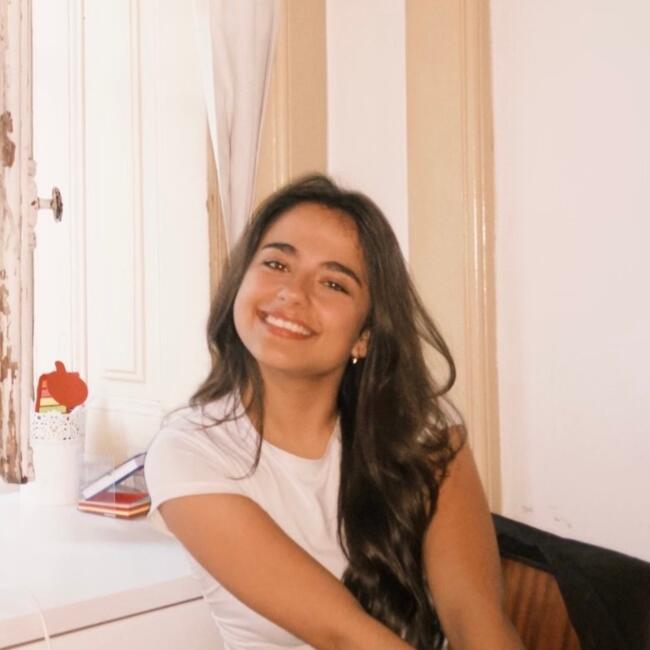 Babysitter in Coimbra: Mariana