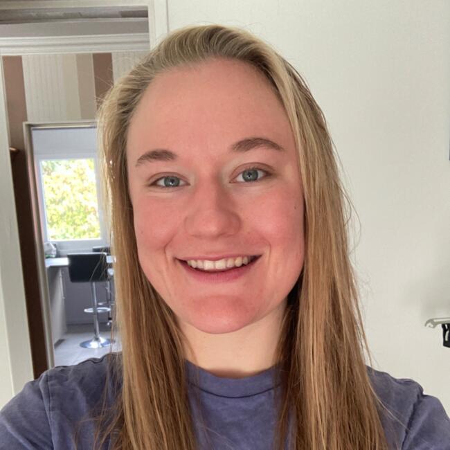 Babysitter in Sainte-Marie-aux-Chênes: Angeline