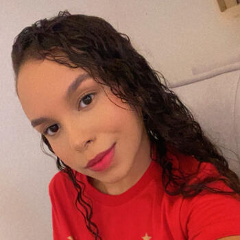 Babá em Aparecida de Goiânia: Ana Lara