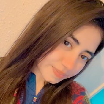 Babysitter Luton: Noor