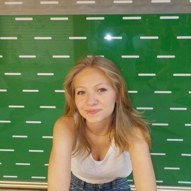 Babysitter in Nantes: Rosa