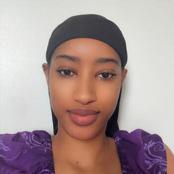 Babysitter in Differdange: Cadijato