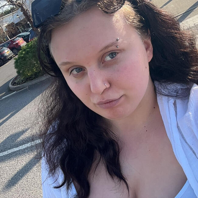 Babysitter in Southampton: Yuna