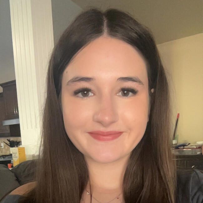 Babysitter in Hamilton: Sarah