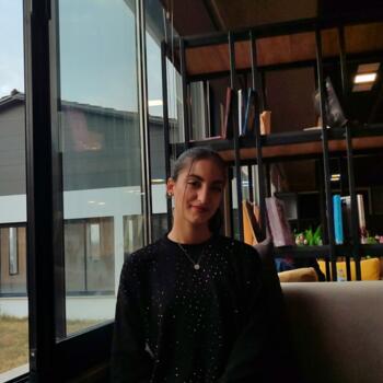 Babysitter in Istanbul: Zehra