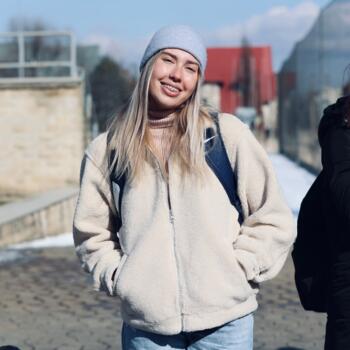 Babysitter in Iași: Felicia