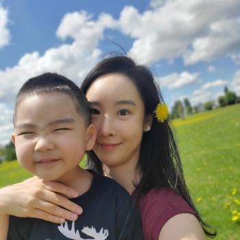 Babysitter Edmonton: Chaewon