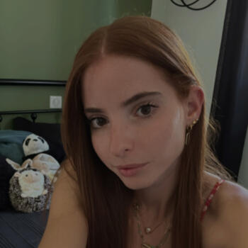 Babysitter Saint-Nazaire-de-Pézan: Alexia