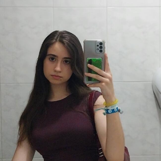 Babysitter in Granada: Gloria