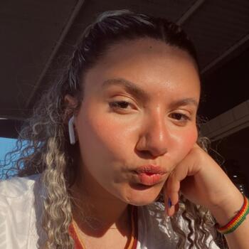 Babá em Apucarana: Mariana