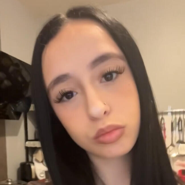 Babysitter in Brie-Comte-Robert: Inès