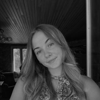 Babysitter in Tours: Julia