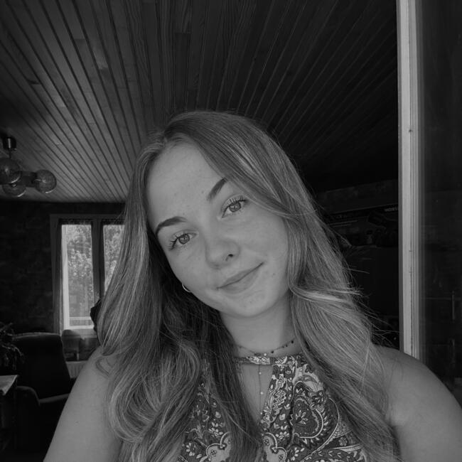 Babysitter in Tours: Julia