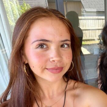 Babysitter in Wellington: Lauren