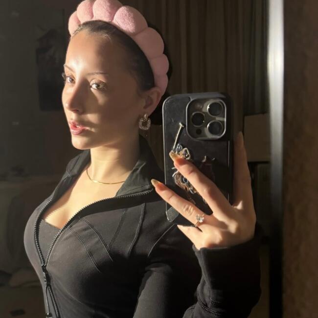 Canguro en Fuengirola: Selma Labella