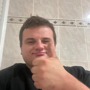 Babysitting job in Gold Coast: babysitting job Jordan