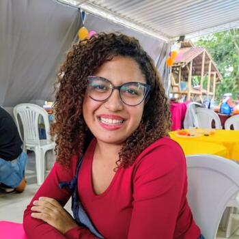 Babysitter São Gonçalo (São Gonçalo): Larissa