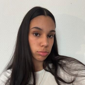 Babysitter in Lyon: Oriana