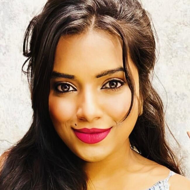 पुणे में बेबीसिटर: Rutuja