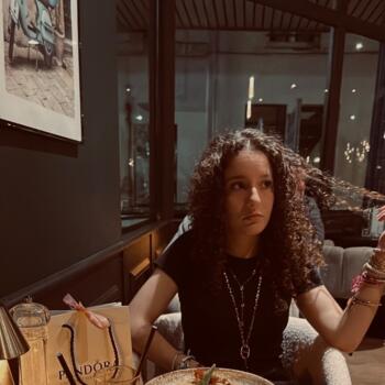 Babysitter Fourques-sur-Garonne: Léa