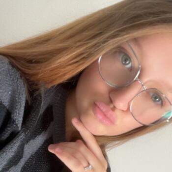 Babysitter in Steinbrunn-le-Bas: Angelina